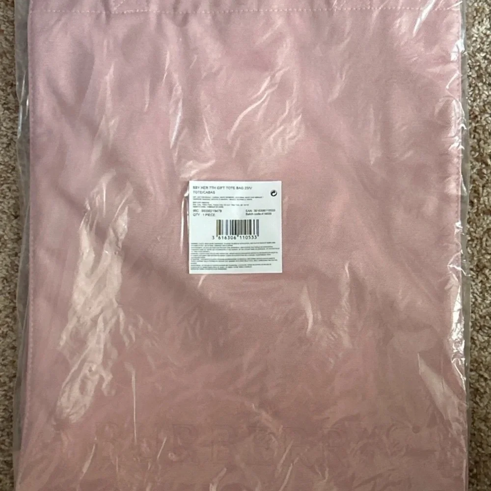 Burberry Blush Pink Tote - Picture 6 of 8